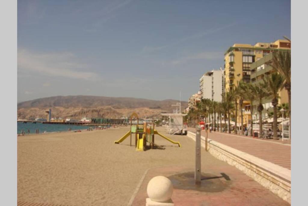 El Rinconcito Cubano En La Playa Apartamento Almería Exterior foto